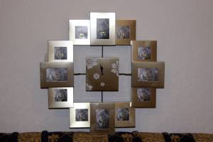 Часы настенные с рамками для фотографий 